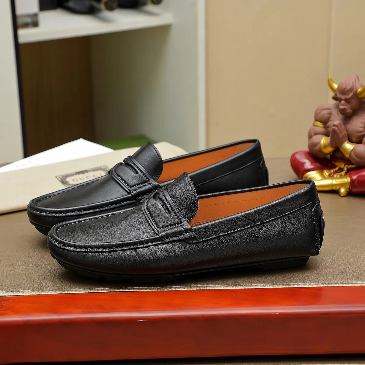 Men's shoes 💰360💰💰GUCCI Gucci official website synchronizes the latest model 🛃The upper is made of imported cowhide, 🐷leather lining, rubber outsole, 🎩🎩top-notch handcrafted workmanship with fine stitches and threads🔍definitely satisfy those perfectionist men who pursue high luxury quality 👏 Colors available! Code number 38-44 Large quantity in stock